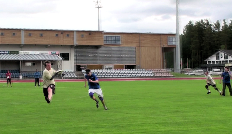 lw-20100918_game-2_0001_800x465